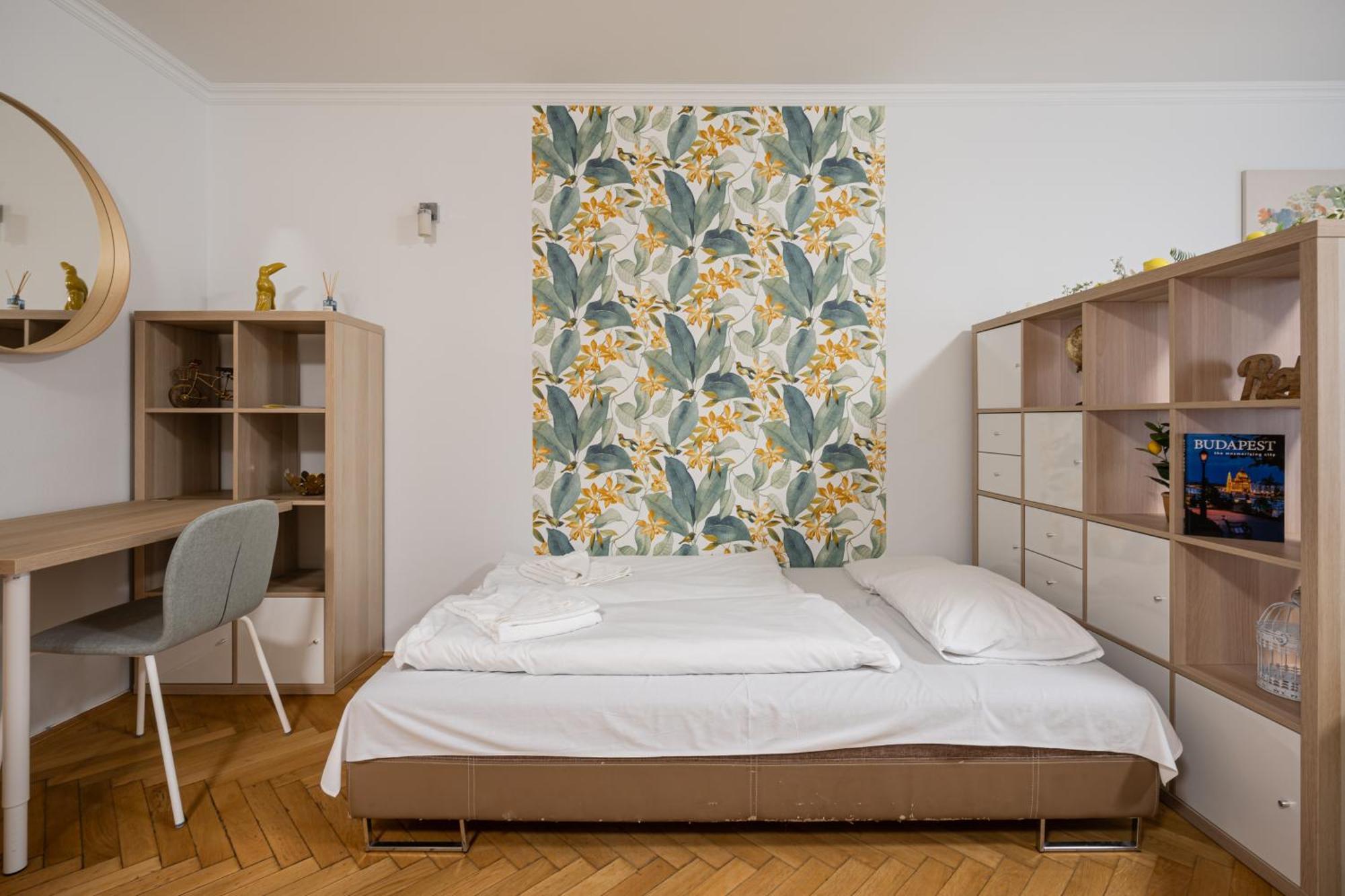 בודפשט Moonlit Muse Studio Home מראה חיצוני תמונה